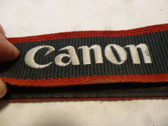 Canon Fotocamera: CANON EOS DIGITAL  KAMERA TRAGEGURT .NUR TRAGEGURT – Usato da zürich venduto da ahmad01 7