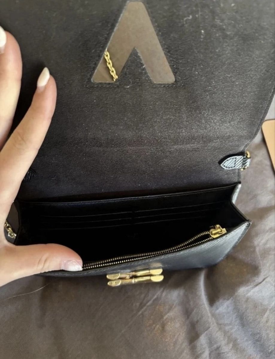 Louis Vuitton Borse da donna: Sac Louis Vuitton Twist  – Nuovo (secondo la descrizione) da Collonge-Bellerive venduto da vic_l2qm 4