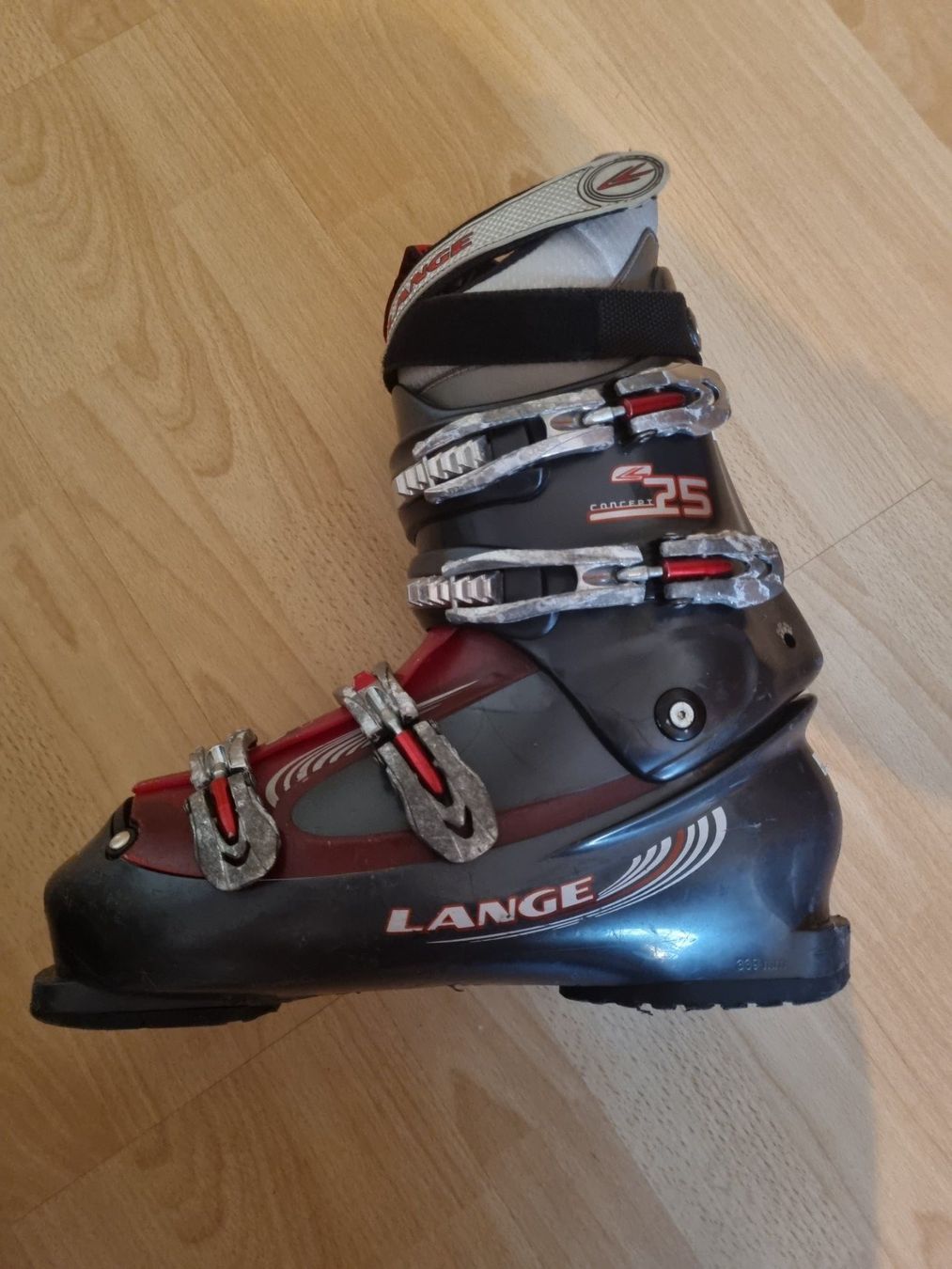 Lange Scarpe da uomo: Skischuh LANGE C25 – Usato da Bern venduto da gio92