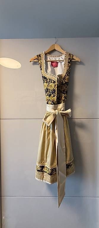Vestiti: Krüger Dirndl Gr 38 – Usato da Seedorf UR venduto da Lia_mia
