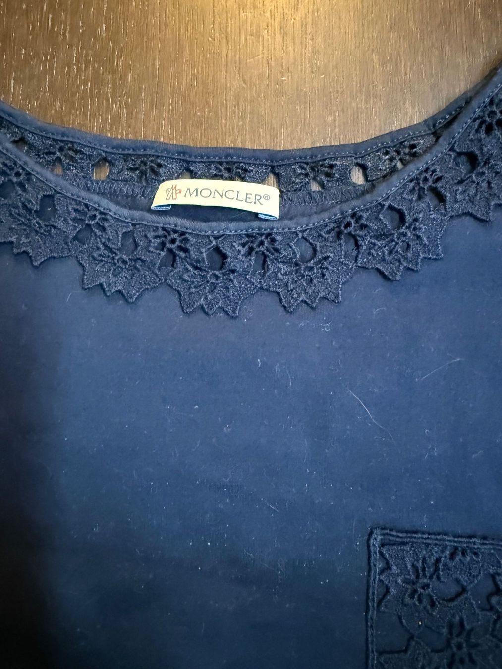Moncler T-shirt: Moncler t-shirt bleu marine – Nuovo (secondo la descrizione) da Gimel venduto da fan_8tvc 1