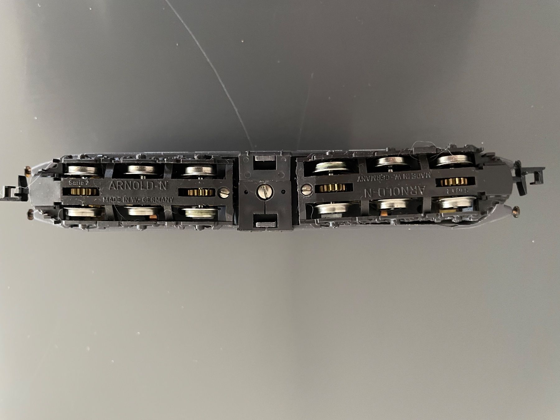 Arnold Modellini di ferrovie: Arnold Spur N 2354 E Lok Lufthansa – Usato da Rorschach venduto da Karotten 3