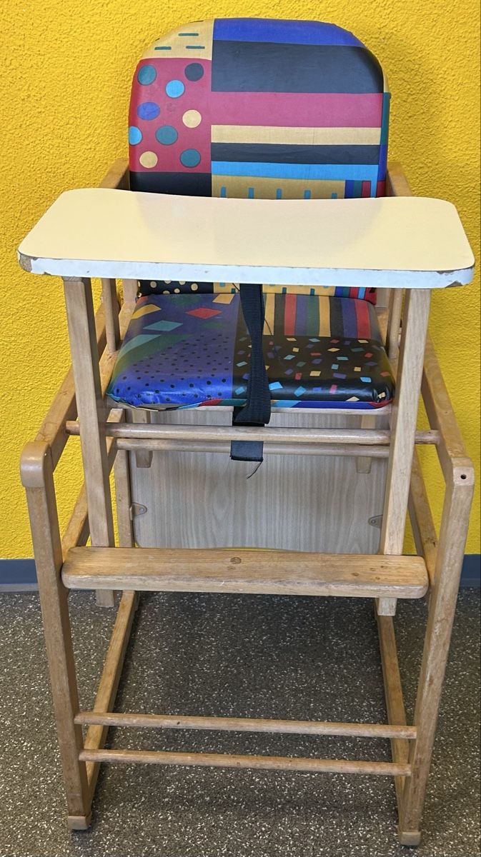 Seggioloni: ***Kinder-Hochstuhl / Stuhl mit Tischli*** – Usato da Winterthur venduto da stella67 1