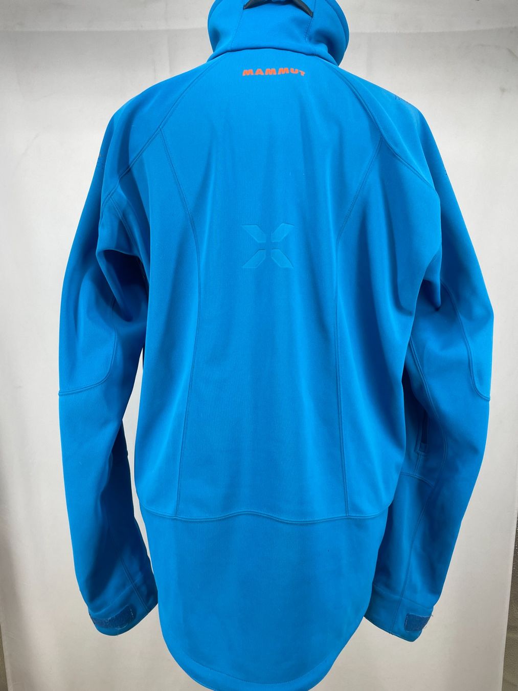 Mammut Jacken: MAMMUT Eiger Extreme coupe-vent bleu Taille L – Gebraucht aus Lausanne von PlusValue_Lausanne 2