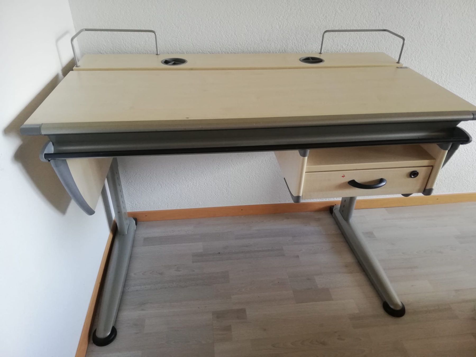 Moll Schreibtische: Moll Pulte – Gebraucht aus Glis von fabiantina