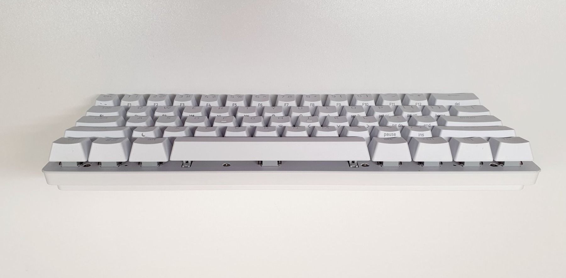 Razer Tastaturen: Razer Huntsman Mini Mercury White – Neu (gemäss Beschreibung) aus liestal von  3