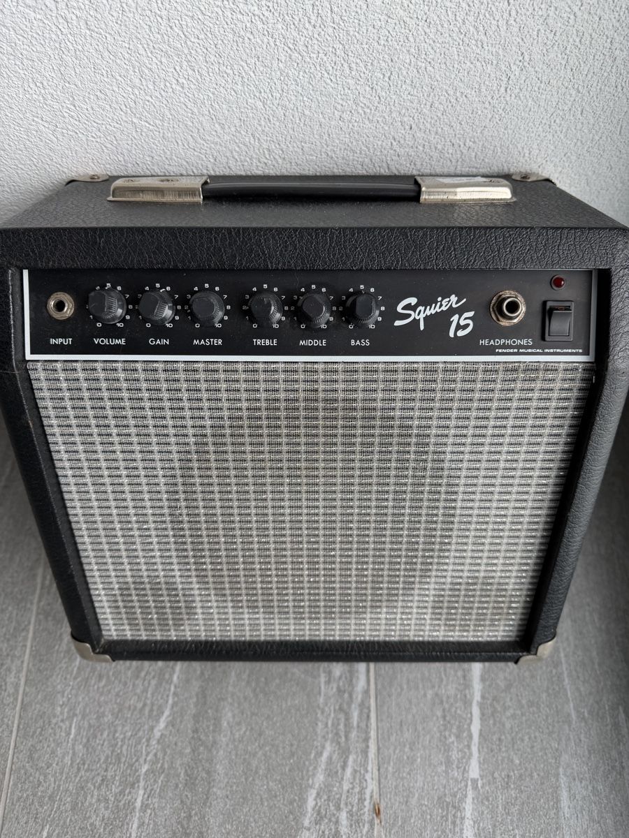 Squier Strumenti musicali: Fender Squier 15 – Usato da Hauptwil venduto da musikboerse 1