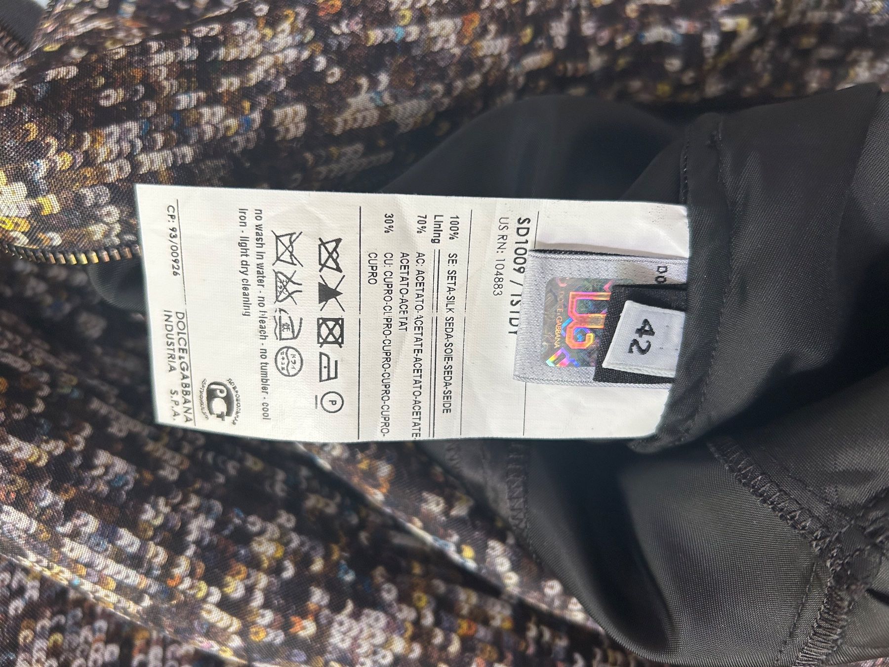 Dolce & Gabbana Vestiti: Dolce Gabbana Seidenkleid – Usato da La Tour-de-Peilz venduto da Duduhunter 2