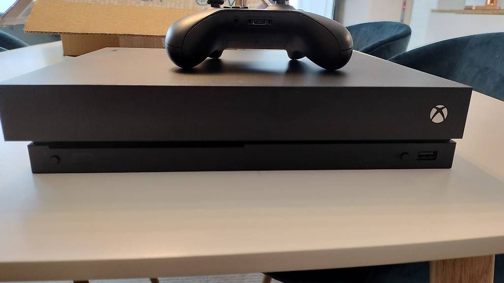 Microsoft Konsolen: XBOX ONE X – Gebraucht aus Blonay von Ricco33 2