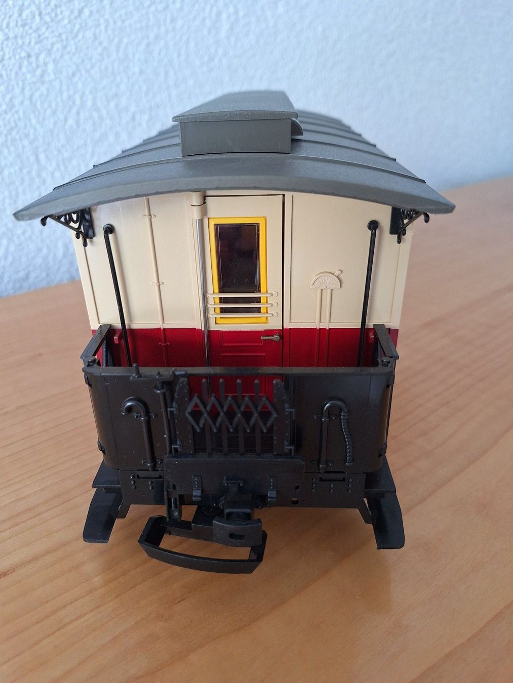 LGB Modellini di ferrovie: LGB Personenwagen – Nuovo (secondo la descrizione) da Bassersdorf venduto da sus_gut 2