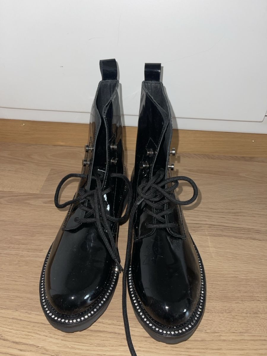 Scarpe da donna: Lack - Leder- Schuhe NEUWERTIG – Nuovo (secondo la descrizione) da Bützberg venduto da dan_jhn9 3