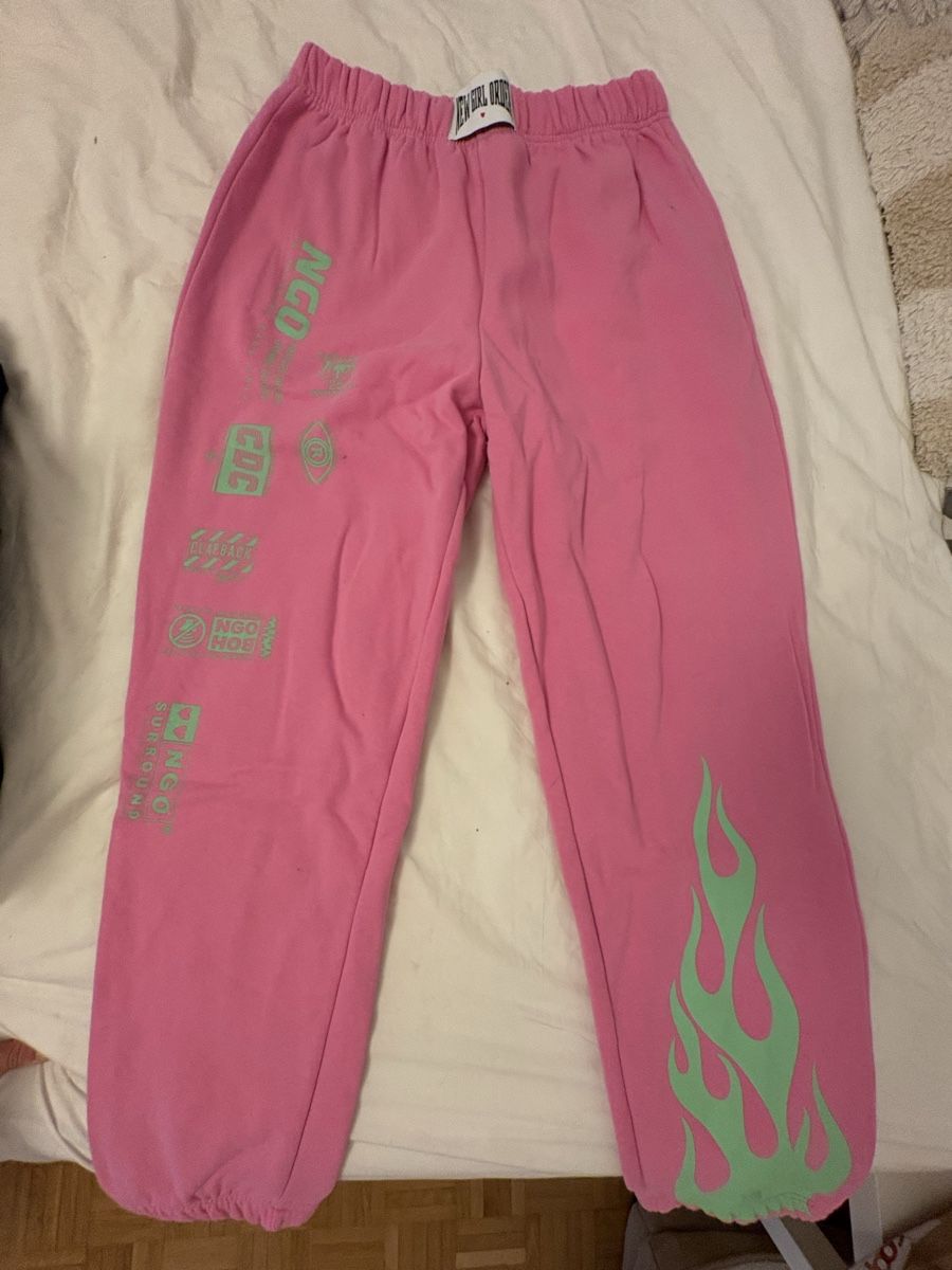 Hosen: Jogginghose Pink Grösse 42 – Gebraucht aus Riehen von DogCare_Totolino