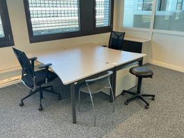 Hochwertige Büromöbel