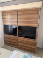 Kleiderschrank