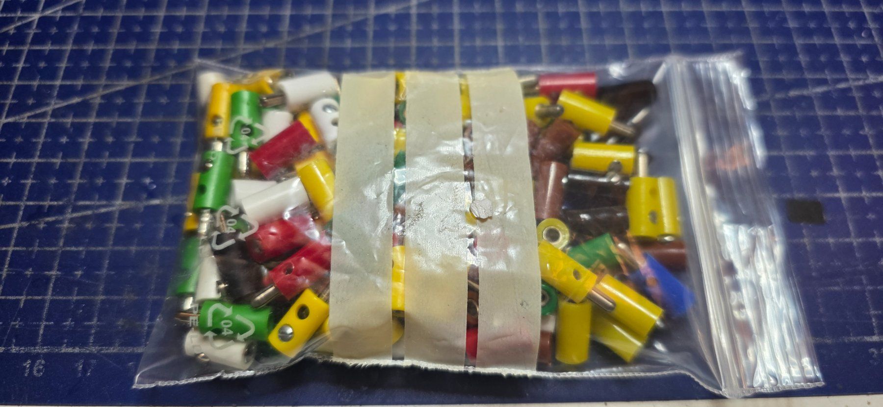 Modellini di ferrovie: Märklin Bananenstecker bunt ? – Usato da Hochfelden venduto da Danizh0 3