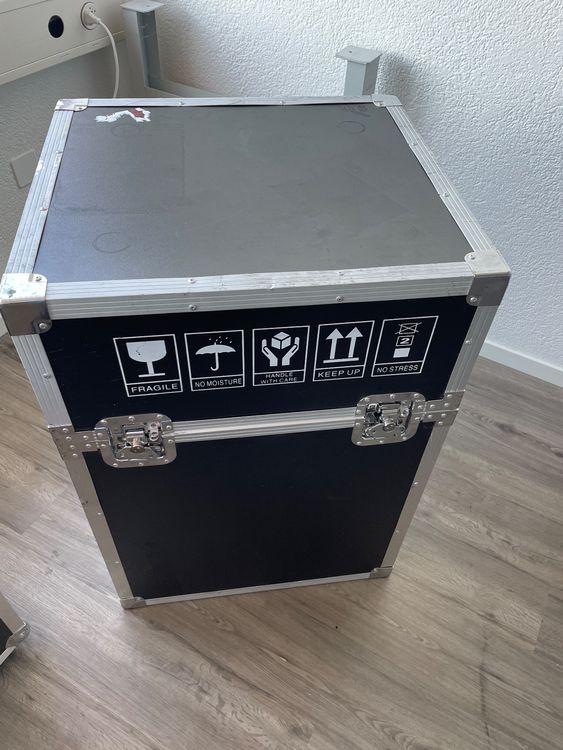 Flightcase Kaufen auf Ricardo