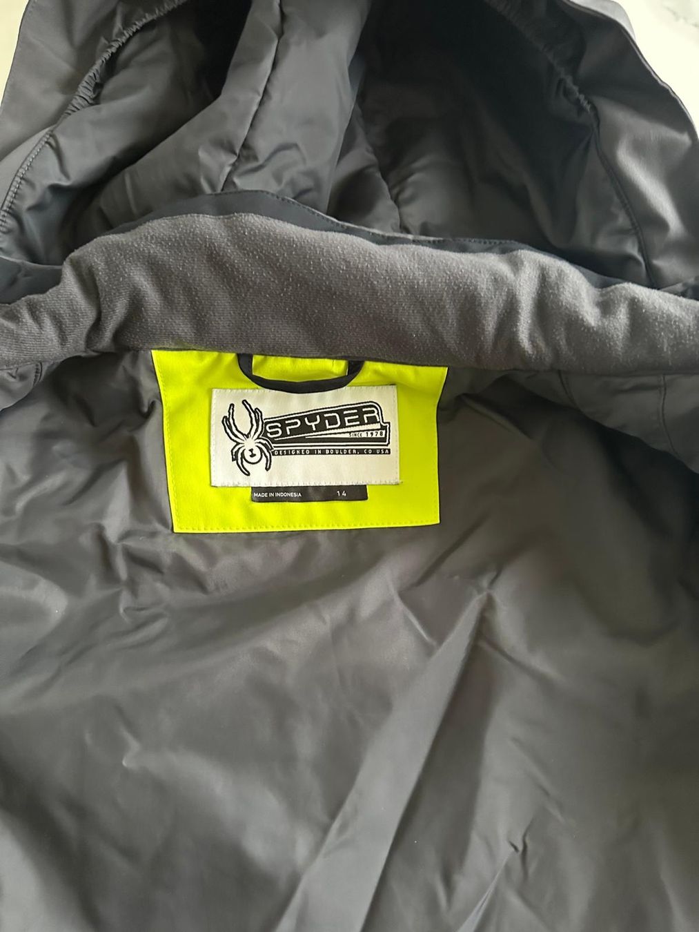 Spyder Jacken & Mäntel: Spyder Ski Jacke Kinder Gr. 14 – Gebraucht aus Lausen von Swissart123 4
