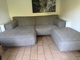 Sofas: Ecksofa grau mit Hocker – Gebraucht aus Glarus von big.bear