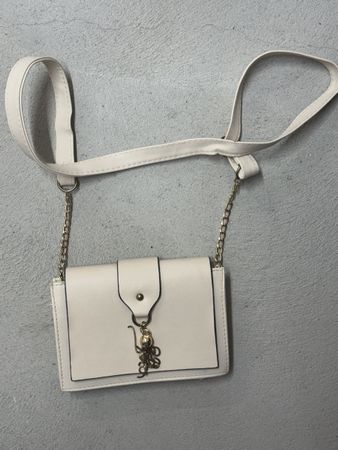 Damen Tasche weiss mit Kette