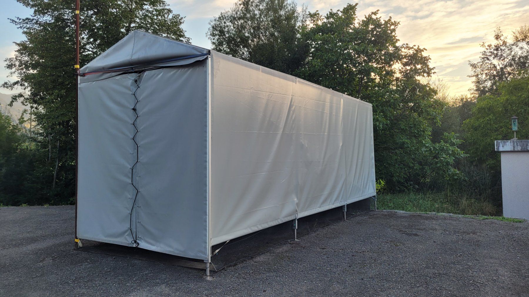 Abris: Garagenzelt – D'occasion à Kerns par avr75