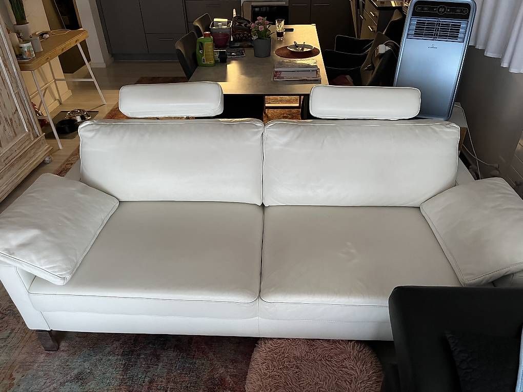 Divani: Ledersofa weiss wie neu – Usato da Wynau venduto da 471_ht6d