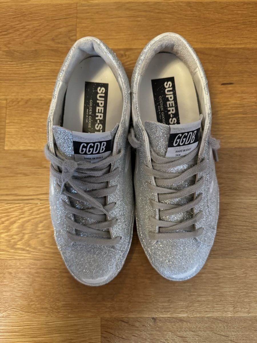Scarpe da donna: Golden Goose Sneakers – Usato da Sursee venduto da Karini14