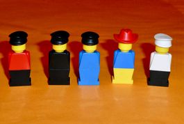 Lego / 5 Minifiguren 70er Jahre. Guter Zustand!