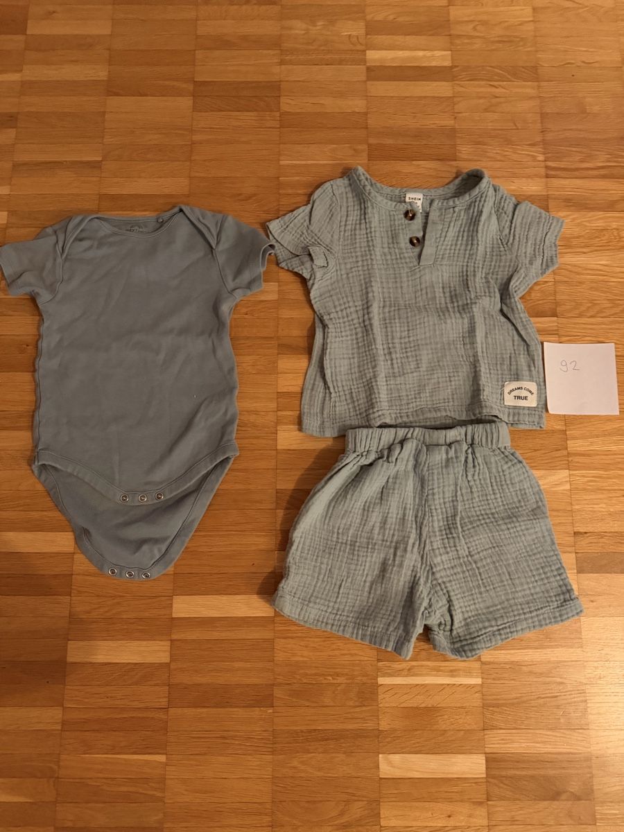 Lotti & Set di vestiti: Sommerkleider Set Grösse 92 – Usato da Schaan venduto da lulu_xx