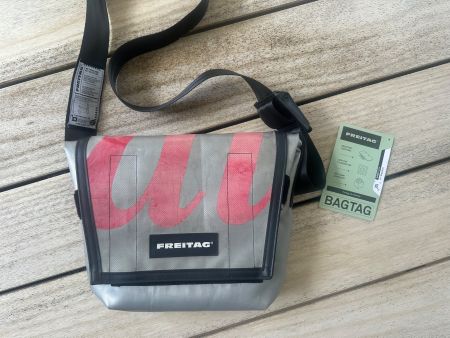 Freitag Umhängetasche F11 Lassie  silbergrau rosa (fast neu)