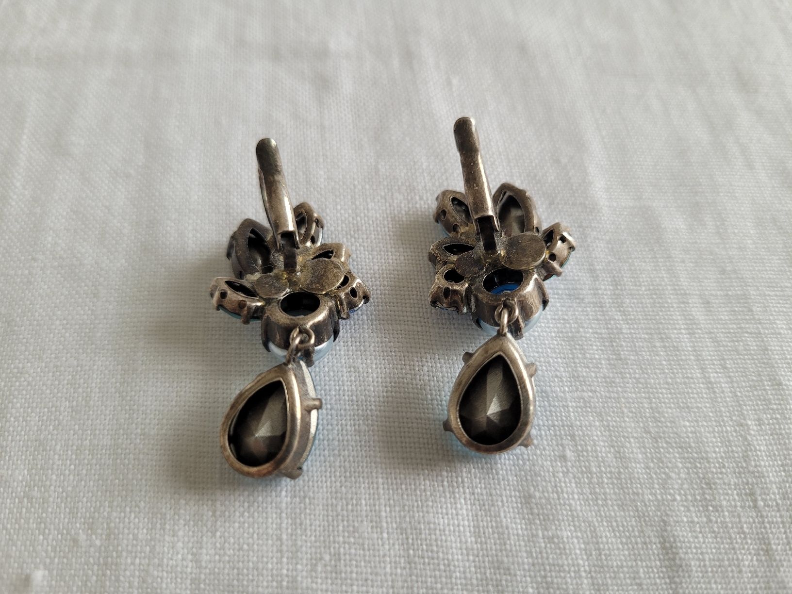 Ohrringe & -stecker: Elegante Ohrringe mit blauen Steinen – Gebraucht aus Bünzen von Milly32 3
