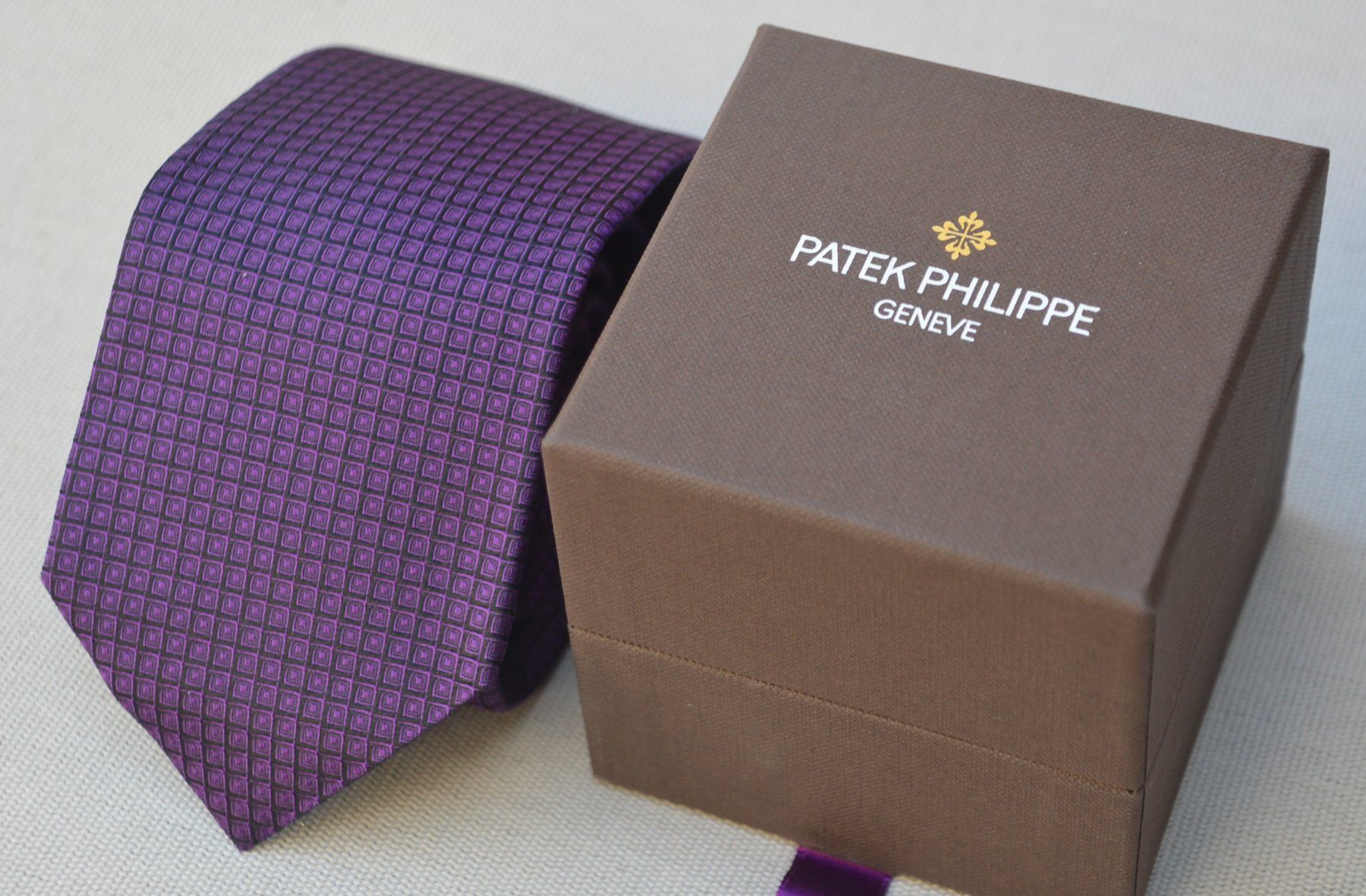 Patek Philippe Cravatte: Krawatte / cravate Philippe Patek 2023 – Usato da Collonges venduto da Auganien 6