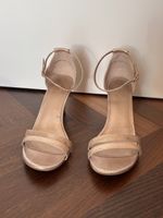 ✨ Gold sandals, practically new!