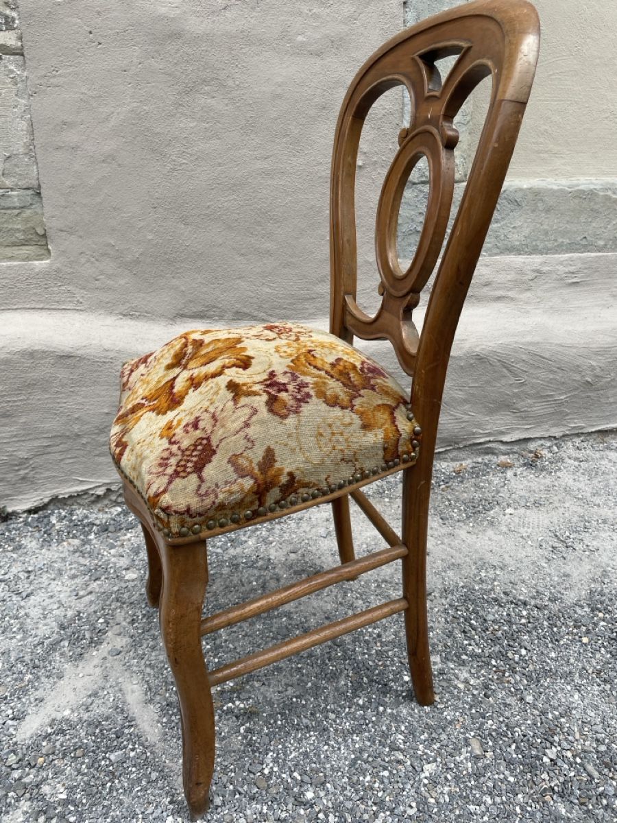 Chaises: Stabelle Nussbaum  – D'occasion à Almens par bsundrix 2