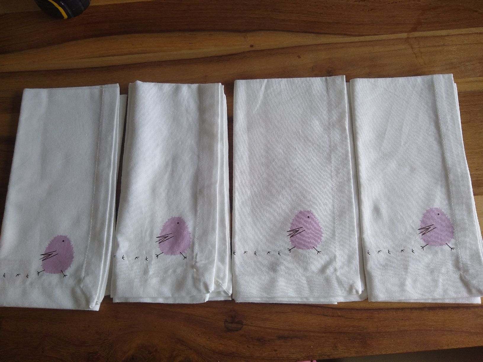 Cucine complete: NEW 4 White Cloth Napkins - NEVER used – Nuovo (secondo la descrizione) da Dübendorf venduto da rol_fm6d