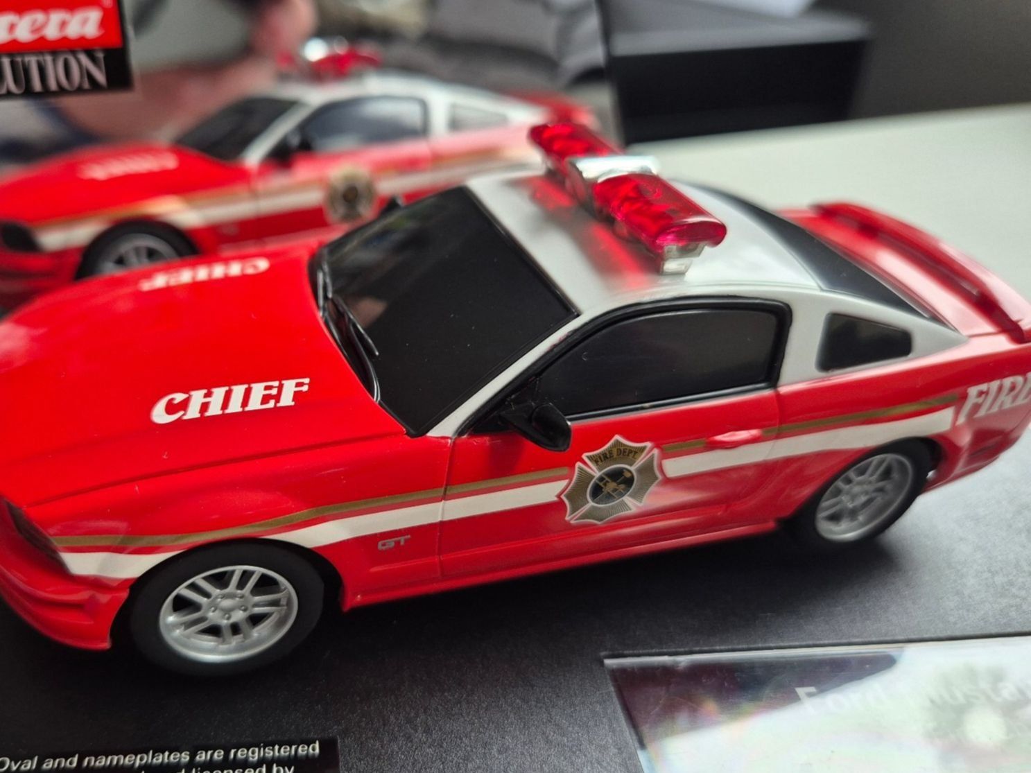 Carrera Piste: Carrera Evolution Ford Mustang GT Fire Chief – Nuovo e nell'imballaggio originale da Ennetbürgen venduto da Perlen01 1
