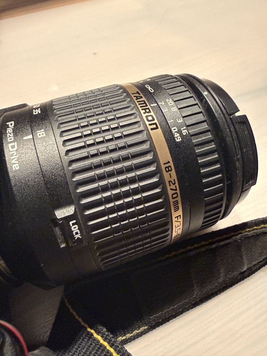 Nikon Fotocamera: Nikon Spiegelreflexkamera Set – Usato da Bassersdorf venduto da Bradley81 1