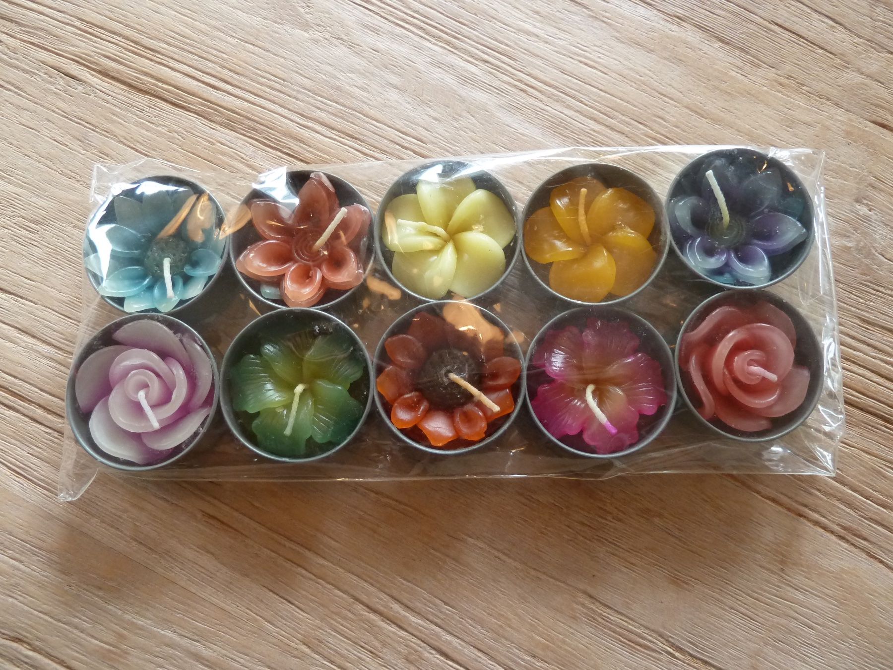 Candele: Teelichter in Blütenform – Nuovo (secondo la descrizione) da Niederscherli venduto da lama8567 3