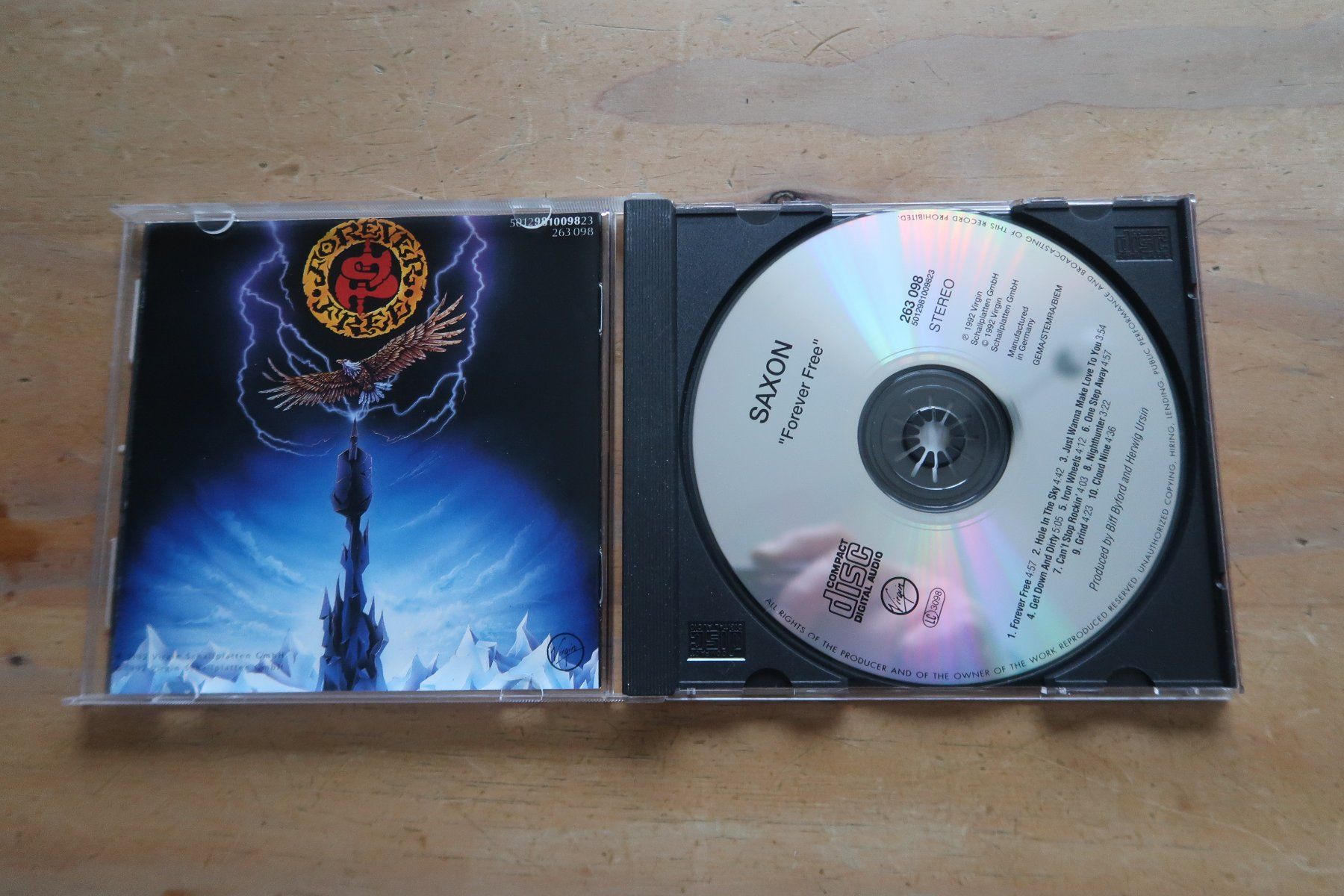 CD: SAXON - FOREVER FREE - CD – Usato da Basel venduto da Patiscat 3