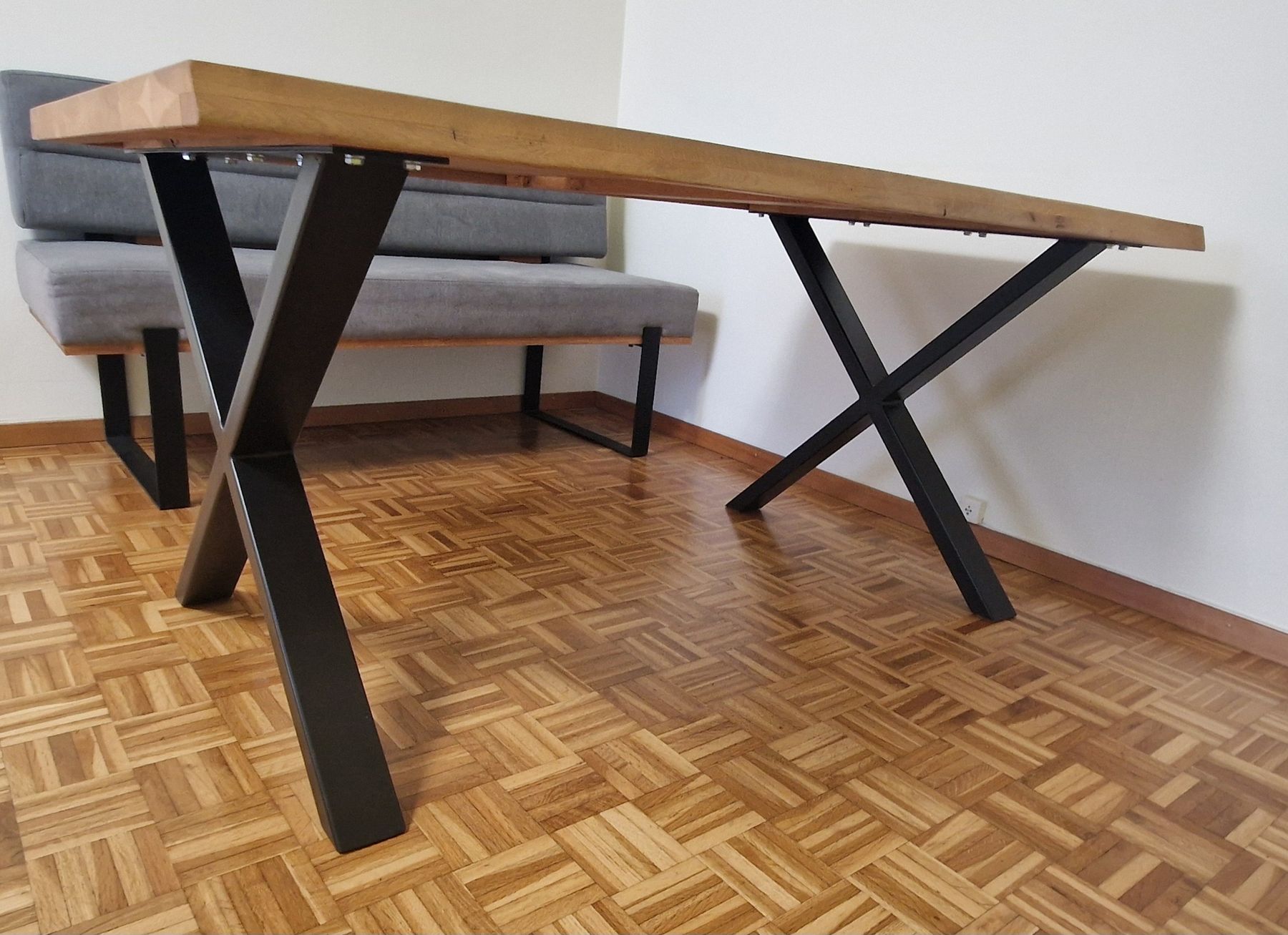 Tische: Esstisch, 160x95x75, Holz – Gebraucht aus Zug von Pinche0 2