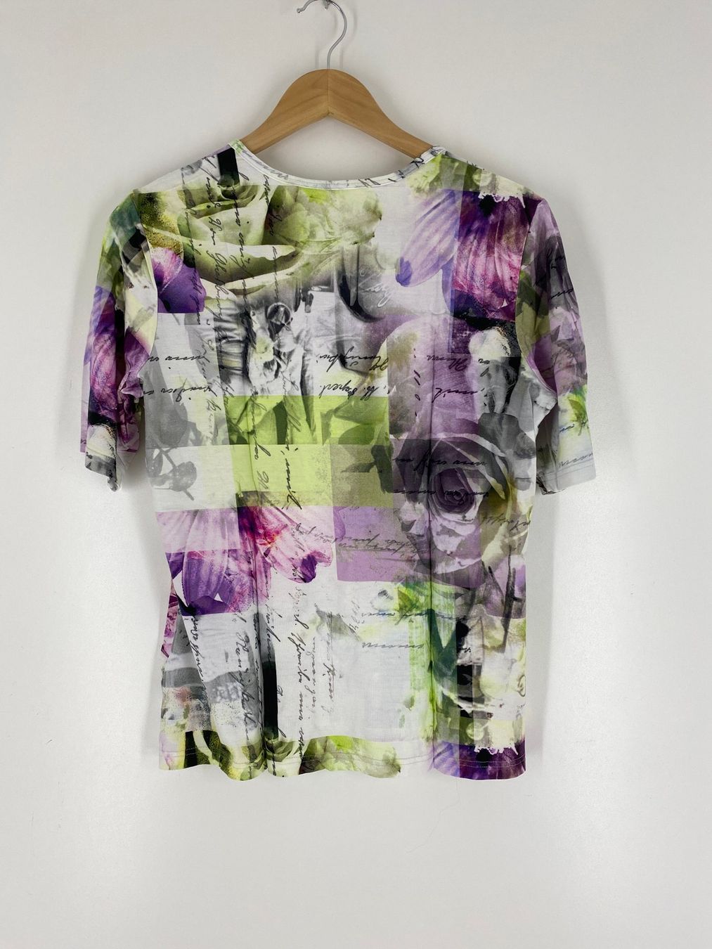 T-shirt: T-Shirt, Grösse 42 – Usato da Mülligen venduto da Chleeblatt1941 1