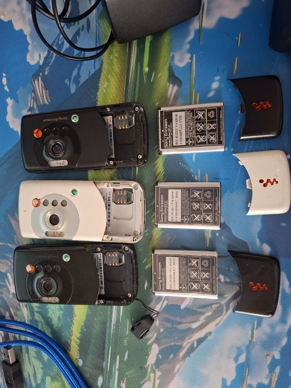 Sony Telefoni cellulari / Smartphones: 3 Sony Ericsson Sammlung – Usato da Basel venduto da Svidovic 4
