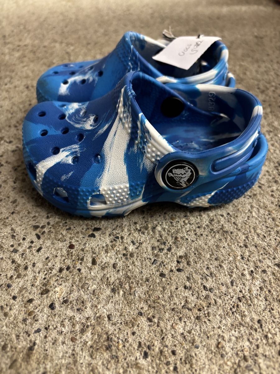 Crocs Scarpe per ragazzi: Crocs, Grösse 21/22 – Usato da Büren an der Aare venduto da Nikito2001