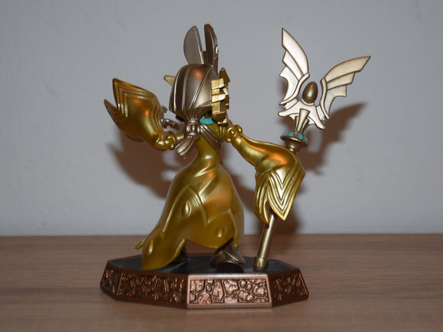 Statuette: Skylanders Imaginators Figur: Golden Queen – Usato da Mezzovico venduto da finsteraar 1