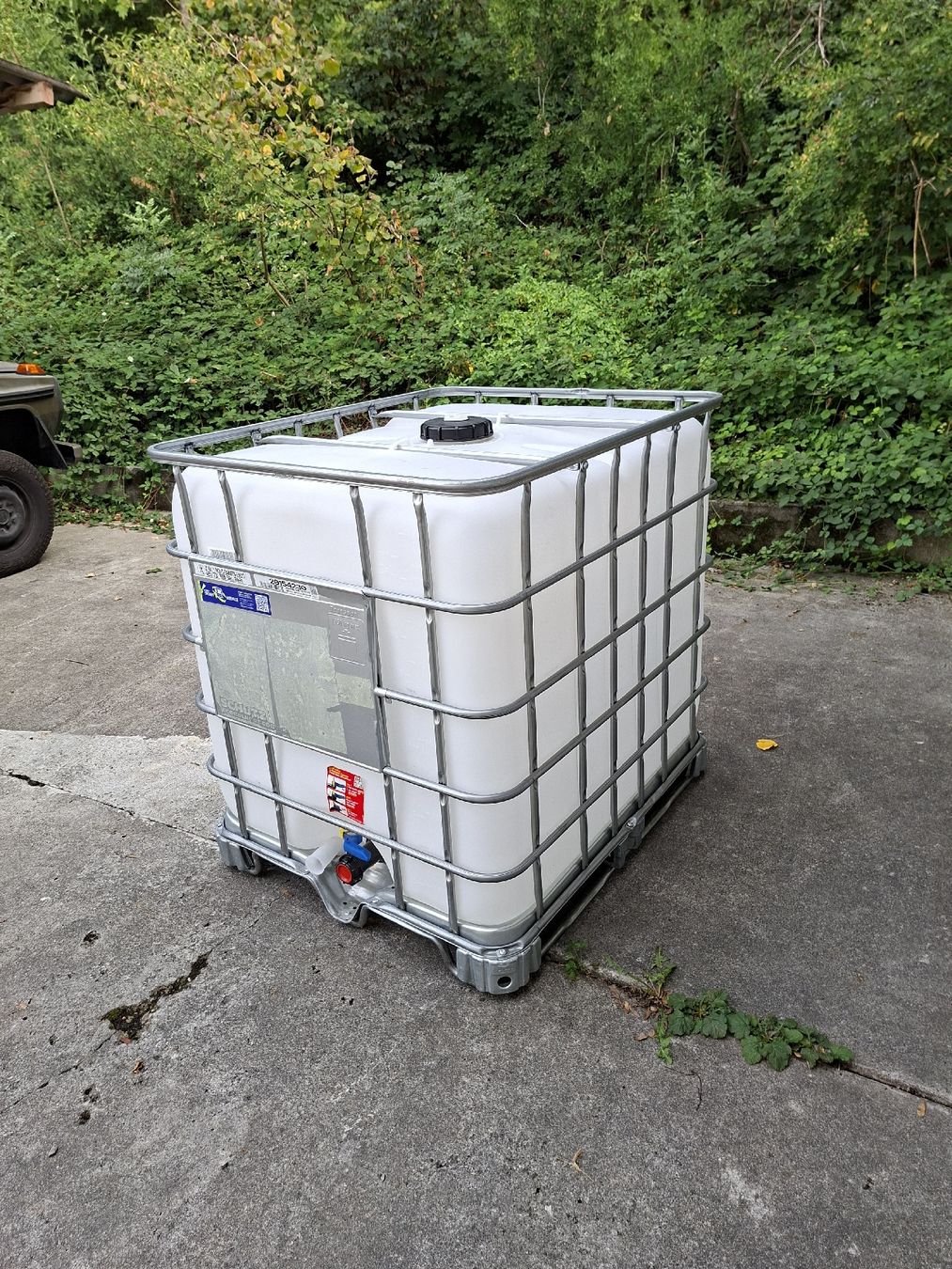 Abreuvoirs & Auges: 1000lt. IBC Wassertank – Neuf (Voir description) à Niederlenz par papa1965 1