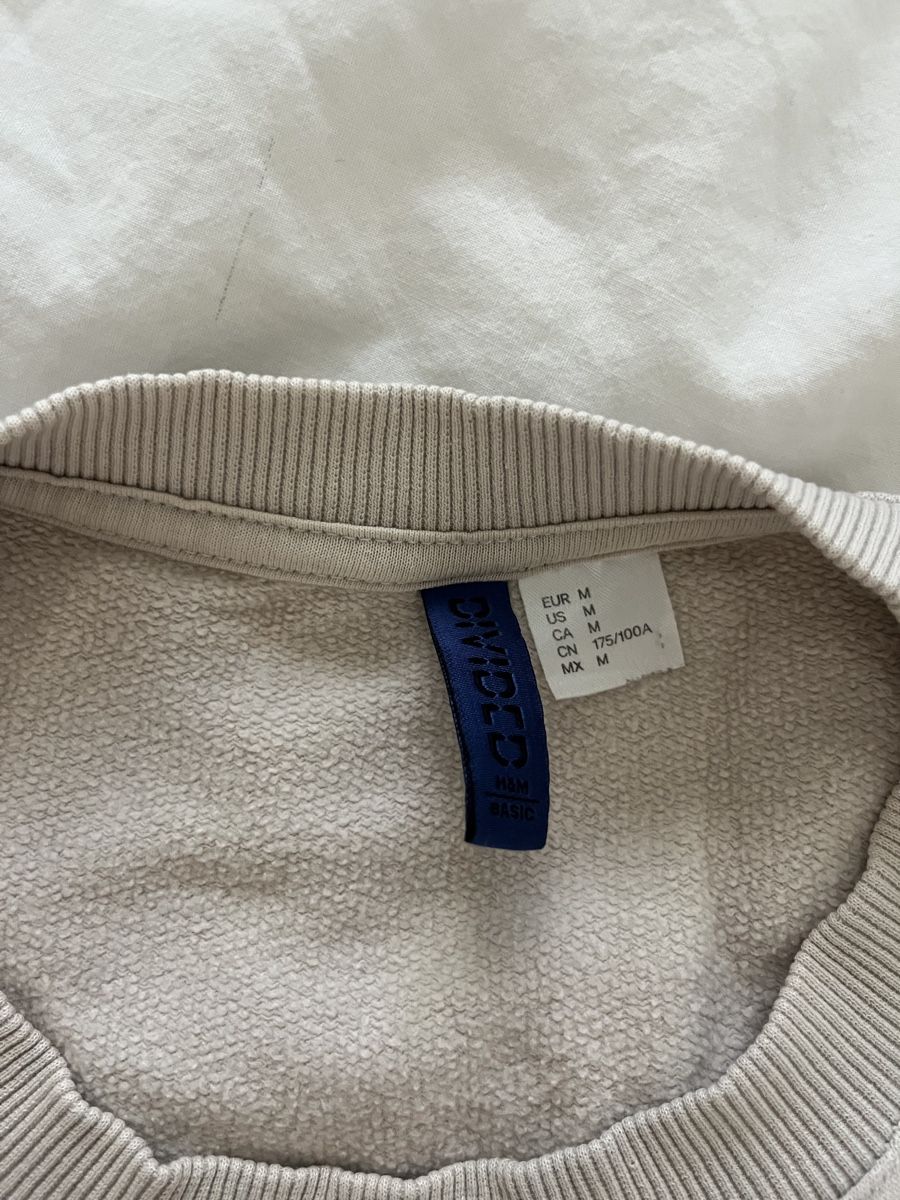 Maglioni & Felpe: DIVIDED Mens beige Pullover  – Usato da Zürich venduto da alyaneee 3