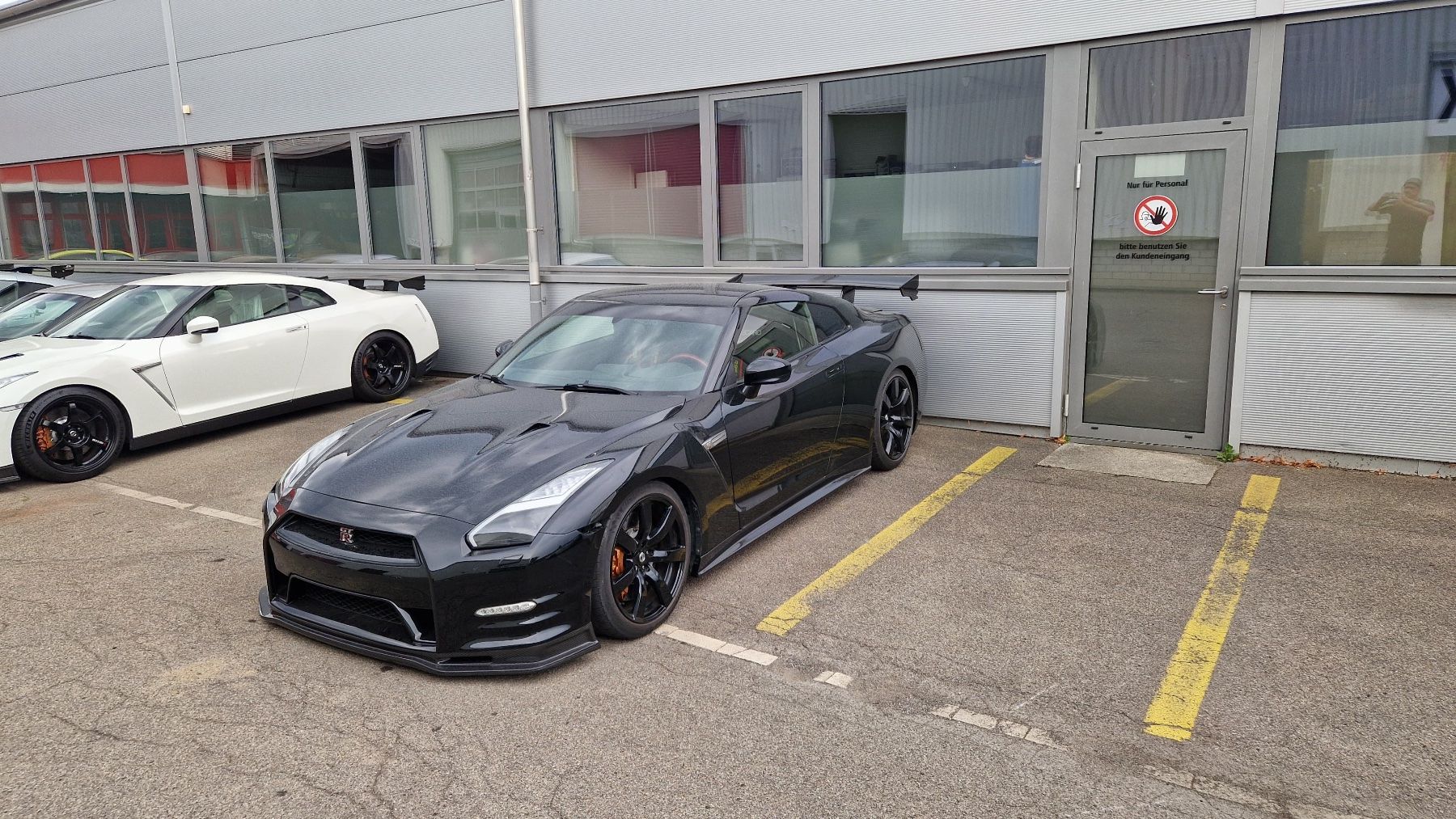 Nissan Autos: Nissan GTR R35 Black Edition – D'occasion à Kaiserstuhl AG par Markyy 1