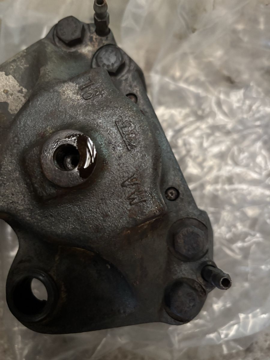 VW Alle Autoersatzteile: Bremssattel Vw bus T2 original vw  – Defekt aus Pollegio von corri04 1