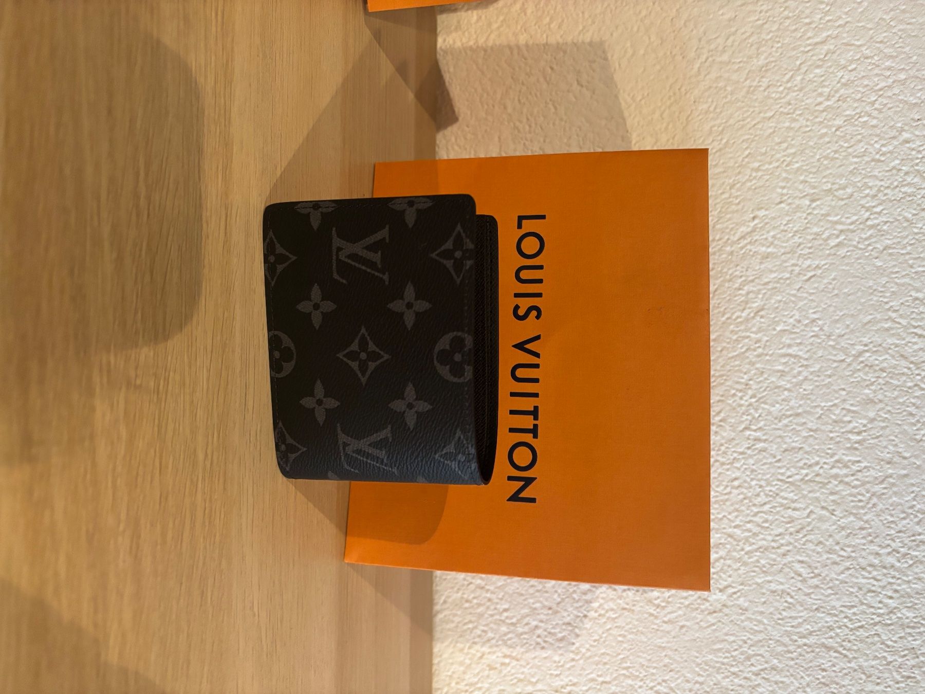 Louis Vuitton Brieftaschen: Louis Vuitton Wallet Monogram Eclipse – Neu und originalverpackt aus Arnegg von Heason 1
