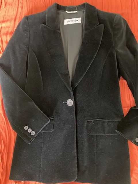 Vestes: schwarzer Samtblazer Gr 38 – D'occasion à Zürich par sil_5lhg 1