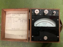 Antiker Amperemeter mit Holzkiste - Trüb, Täuber & Co. Zü...
